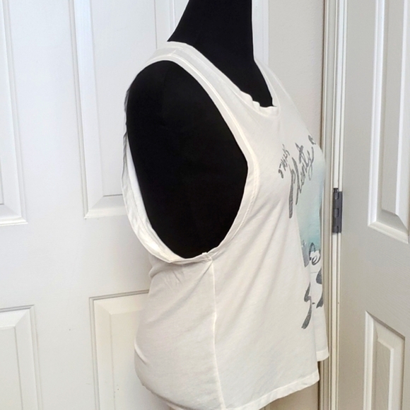 Medium Printed Tank - Picture 2 of 5